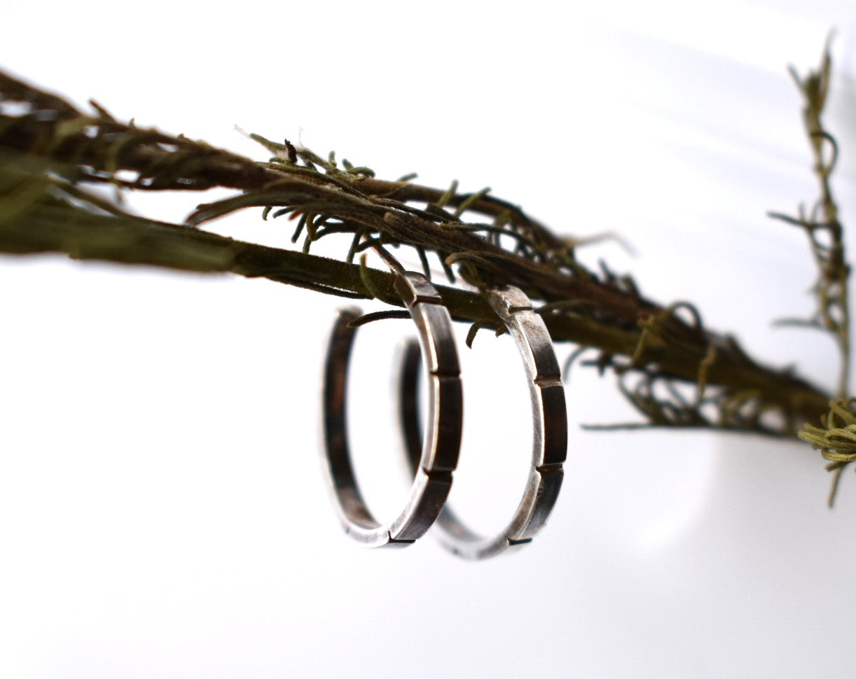 AMARA MINI HOOPS