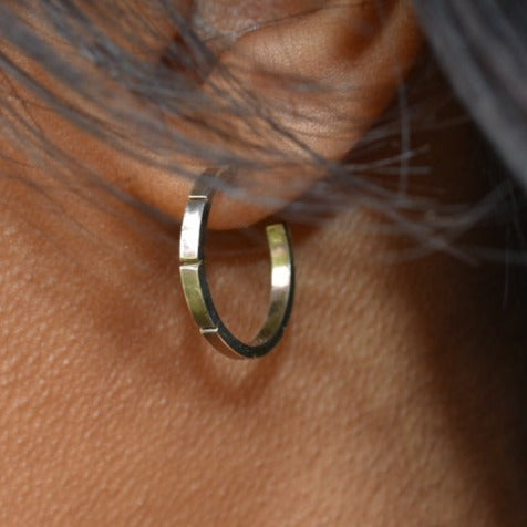 AMARA MINI HOOPS