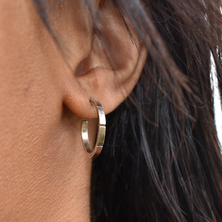 AMARA MINI HOOPS